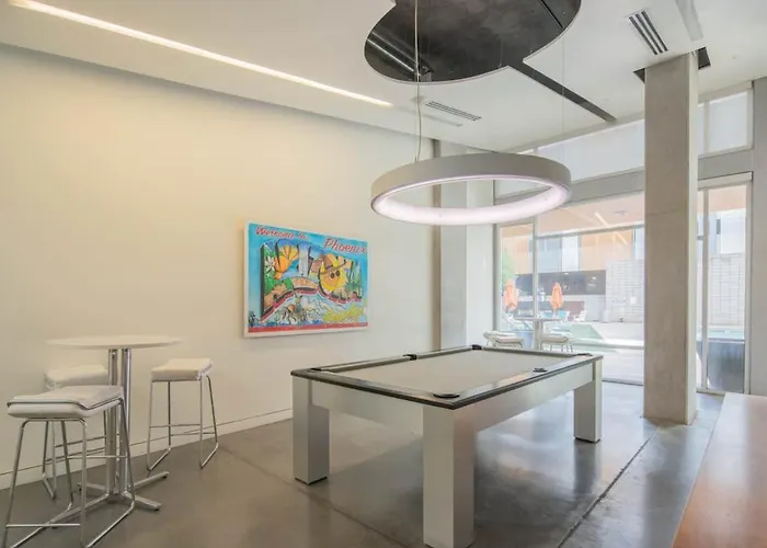 Unique 1Bd -Central Downtown - Gym, Pool, Parking