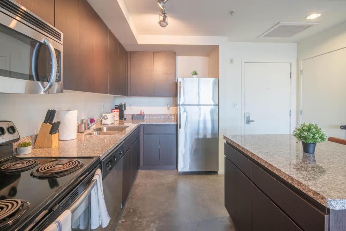 Unique 1bd -central Downtown - Gym, Pool, Parking Appartement *