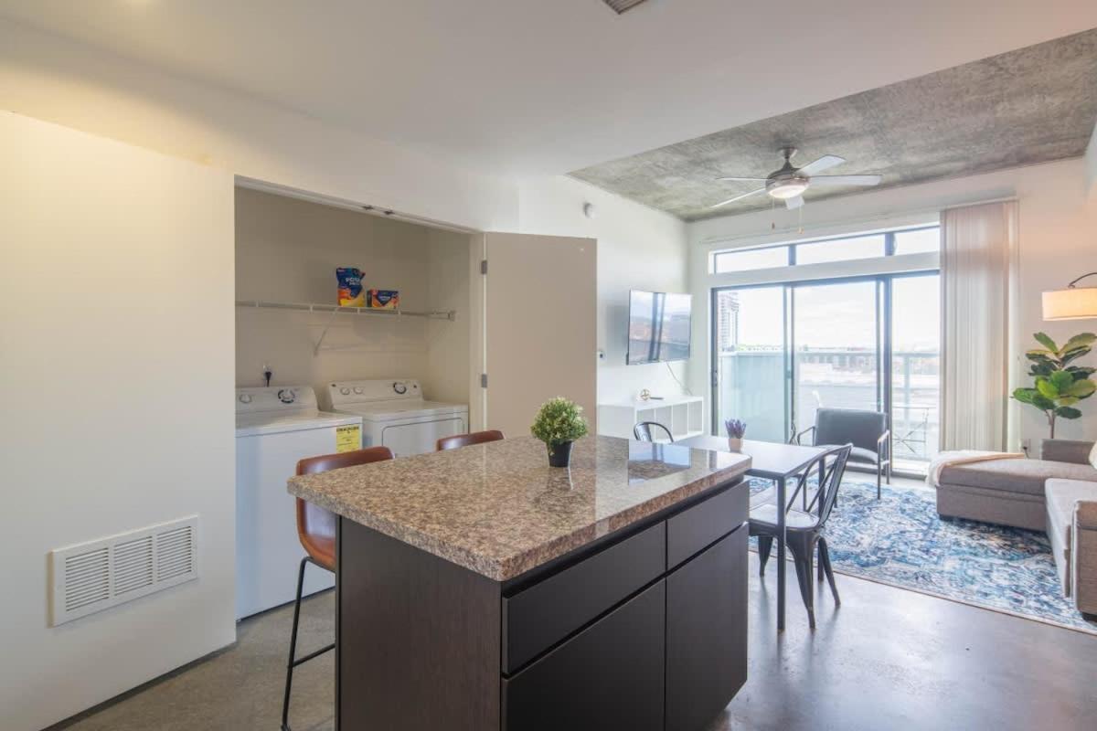 Appartement Unique 1bd -central Downtown - Gym, Pool, Parking *